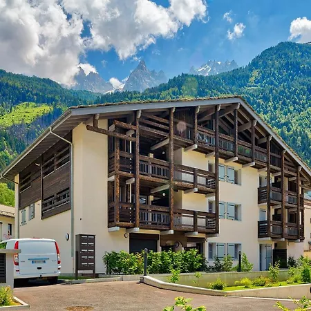 Base Camp: Residence Ferme De Montenvers Chamonix Exterior photo