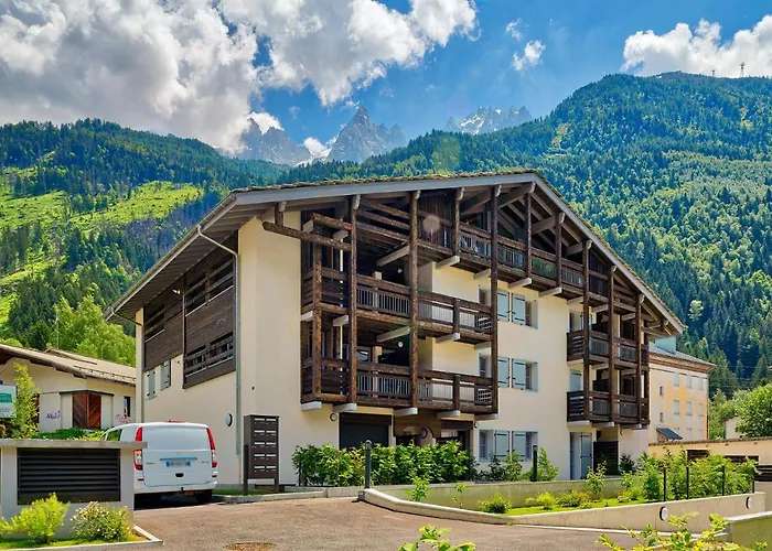Base Camp: Residence Ferme De Montenvers